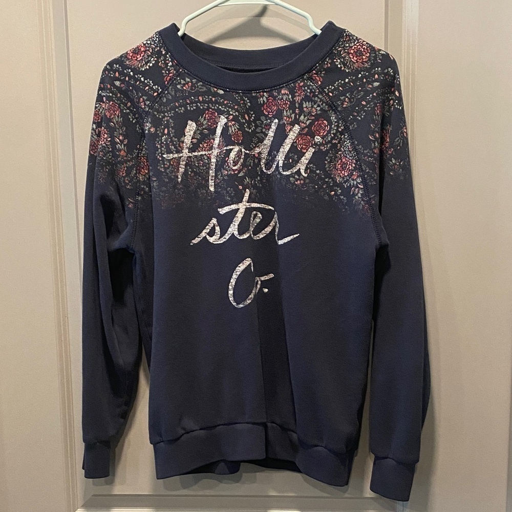 Hollister Navy Floral Logo Sweatshirt Y2K Crewneck Casual Pullover XS